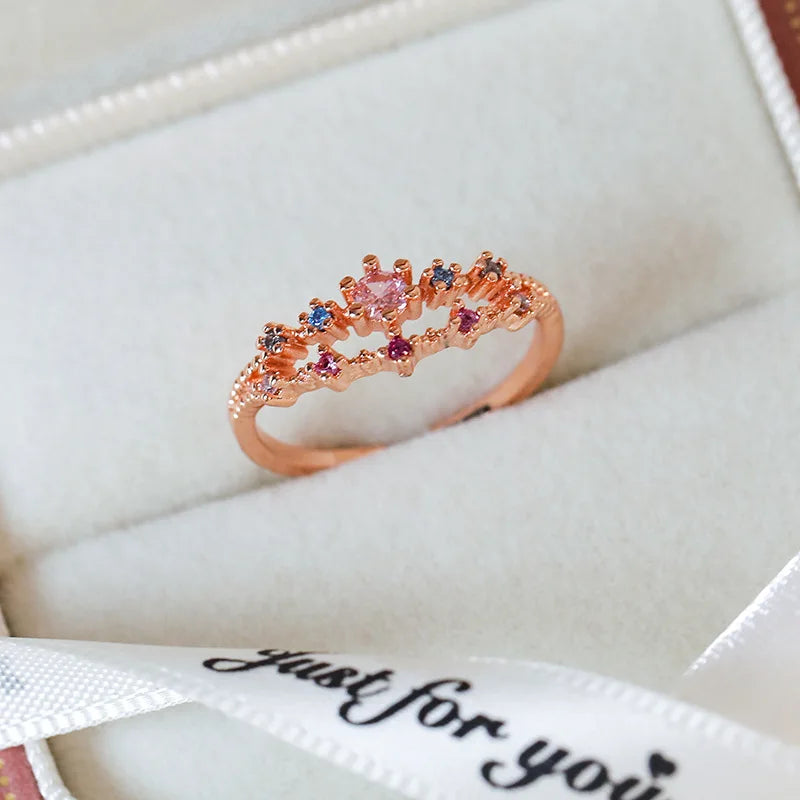 New Arrival Elegant and Luxurious Colored Zircon Inlaid Ring Fashion-forward Women Stylish Open Finger Ring with Colorful Zircon