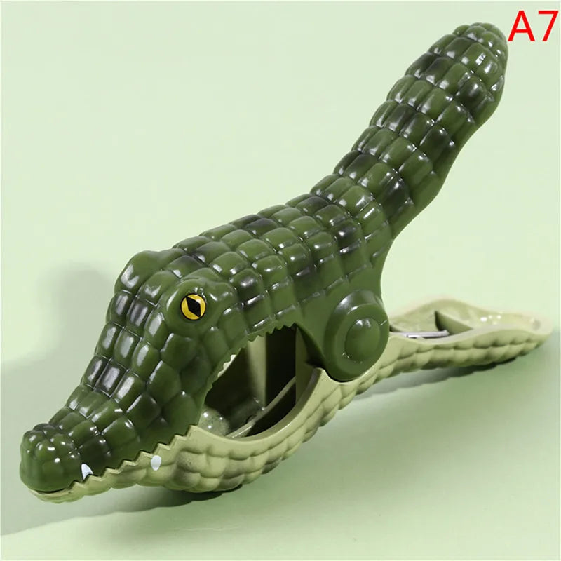 1PC Plastic Beach Towel Clips For Sunbeds Sun Lounger Animal Decorative Clothes Pegs Pins Large Size Drying Racks Retaining Clip