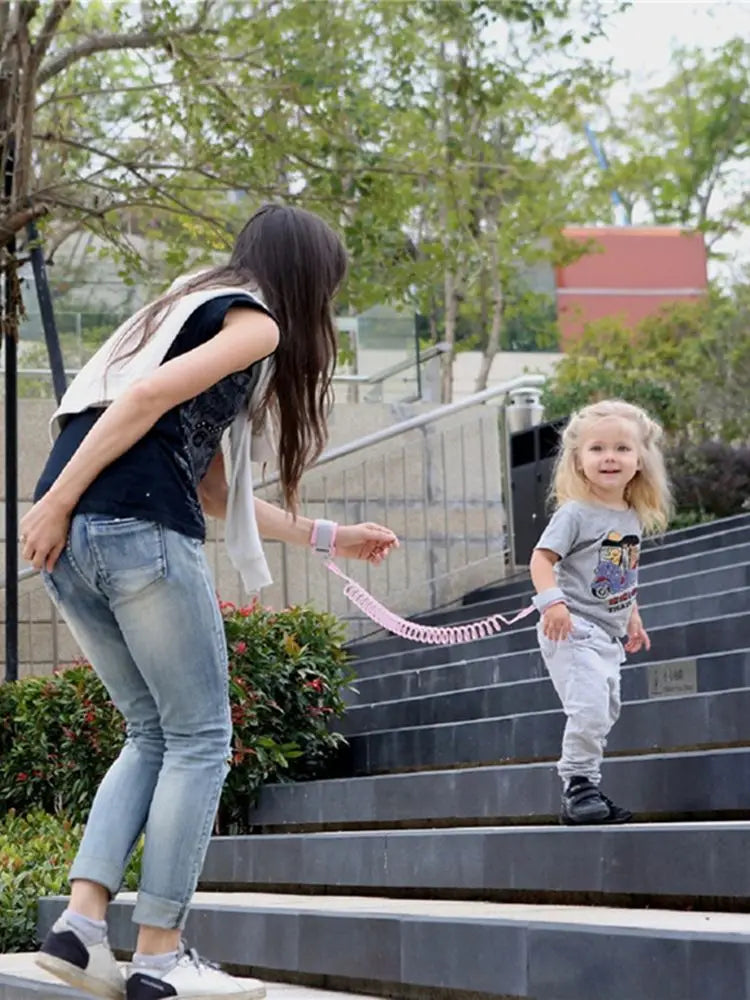 Infants and young children anti-go bracelet out travel anti-release bracelet contraction spring rope traction rope anti-lose