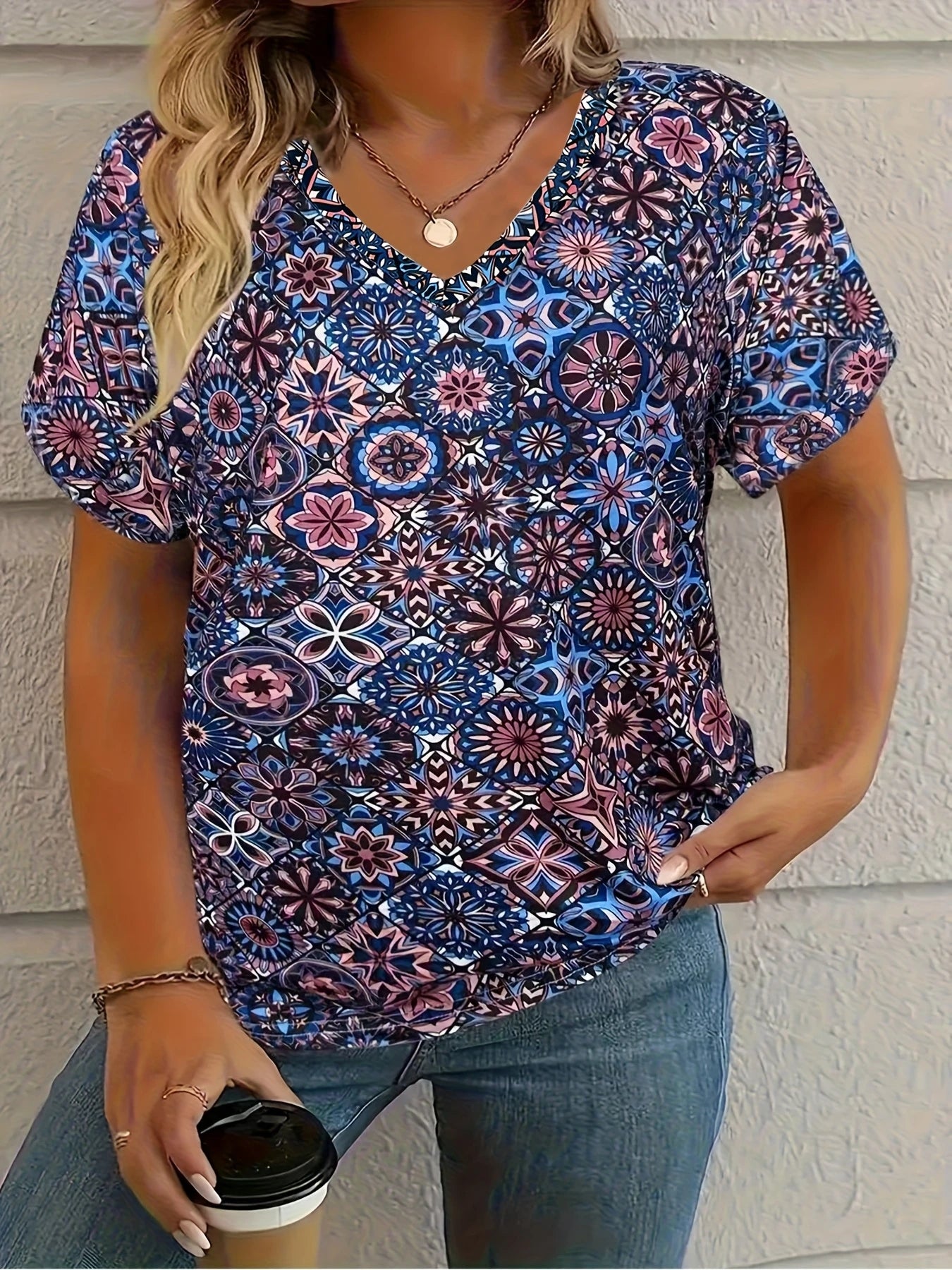 Women's T-Shirt Retro Floralelegant V-Neck Short Sleeve Summer Casual Top Loose Casual Ladies T-Shirt Fashion T-Shirt Clothes