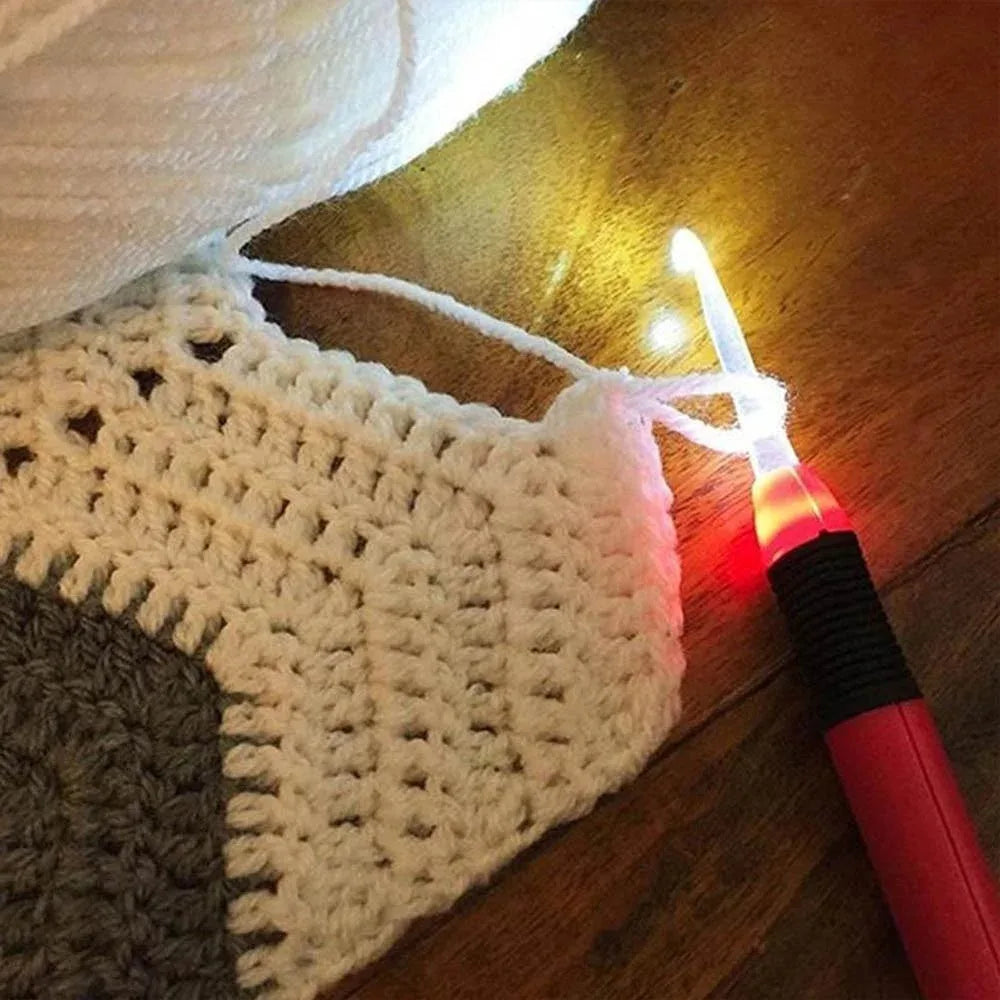 LED luminous crochet hook set with 9 models colored plastic handle night vision crochet hook DIY home creative knitting tool