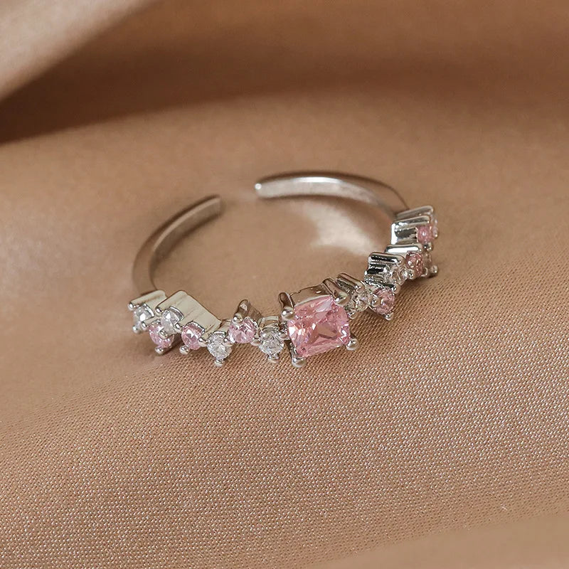 New Arrival Elegant and Luxurious Colored Zircon Inlaid Ring Fashion-forward Women Stylish Open Finger Ring with Colorful Zircon