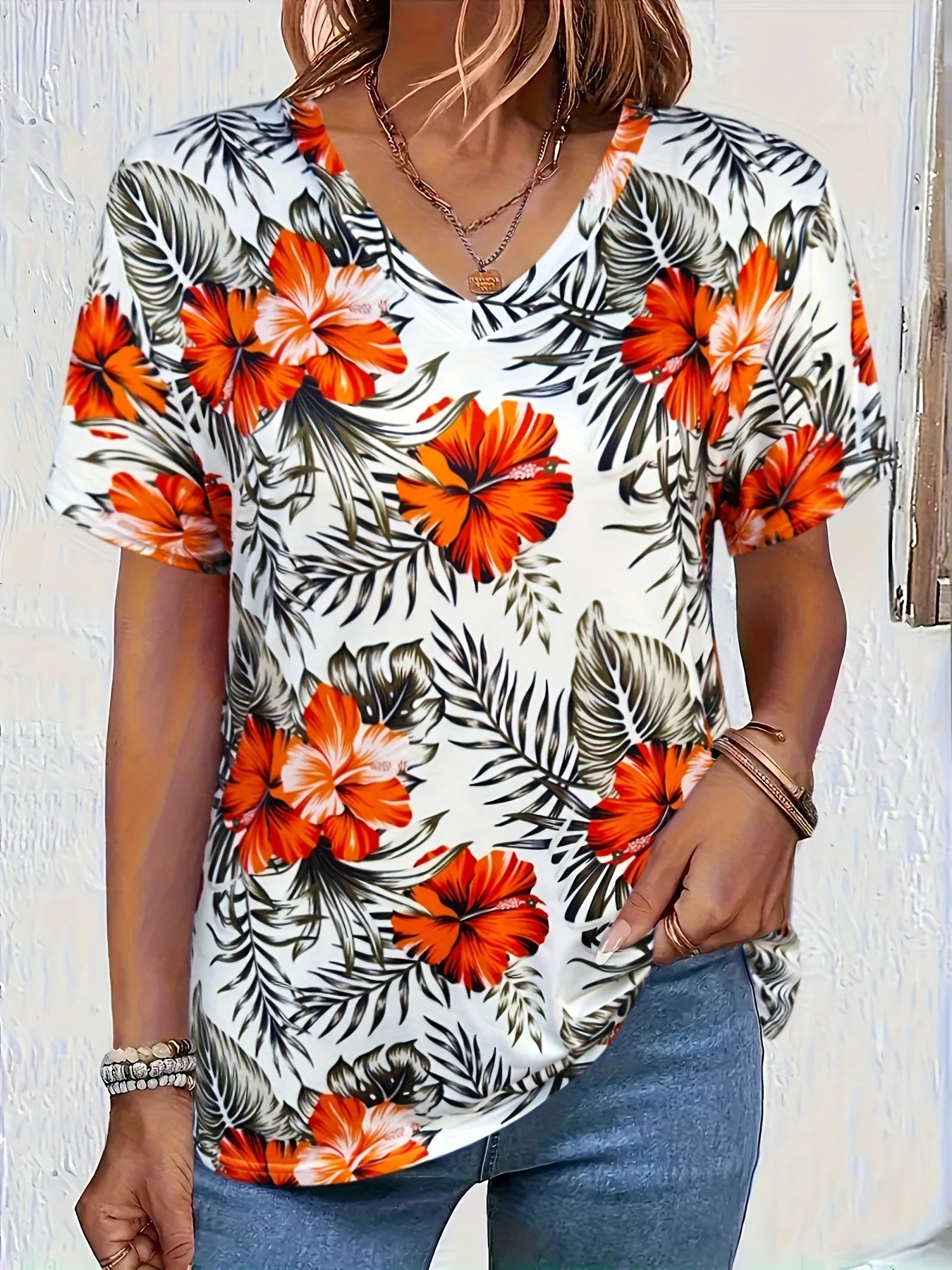 Women's T-Shirt Retro Floralelegant V-Neck Short Sleeve Summer Casual Top Loose Casual Ladies T-Shirt Fashion T-Shirt Clothes