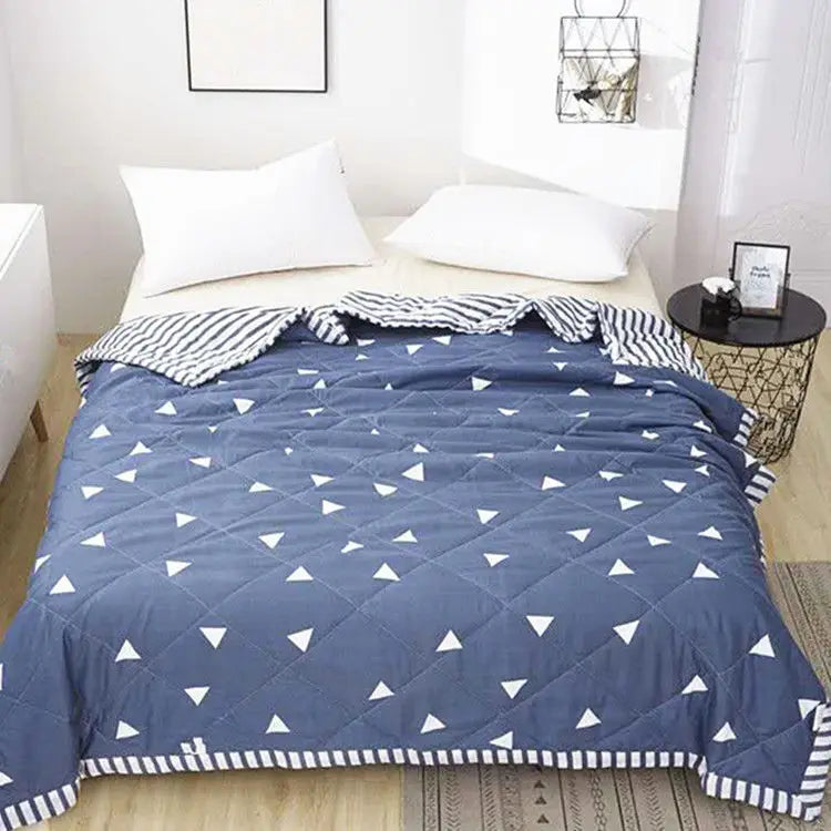 Bedroom Summer Bedspread Duvets Quilt Comforter Filling Bedclothes Super Soft Print Double Sided Design Modern Lightweight Queen