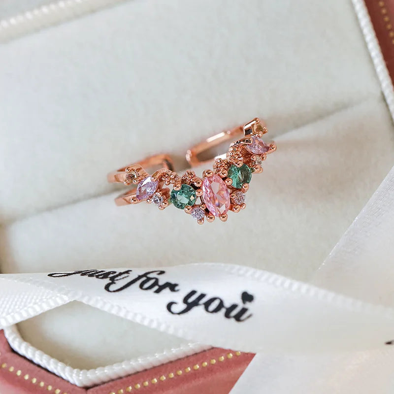 New Arrival Elegant and Luxurious Colored Zircon Inlaid Ring Fashion-forward Women Stylish Open Finger Ring with Colorful Zircon
