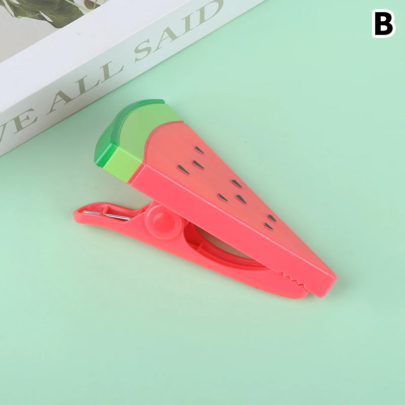 1PC Plastic Beach Towel Clips For Sunbeds Sun Lounger Animal Decorative Clothes Pegs Pins Large Size Drying Racks Retaining Clip
