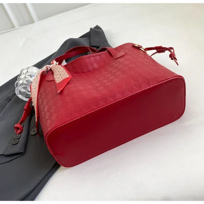 PU 2024 New Women's Bag Fashion Trend Shoulder Bag Leisure Commuter Handbag Minimalist Versatile Design Red Large Capacity