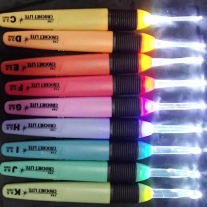 LED luminous crochet hook set with 9 models colored plastic handle night vision crochet hook DIY home creative knitting tool