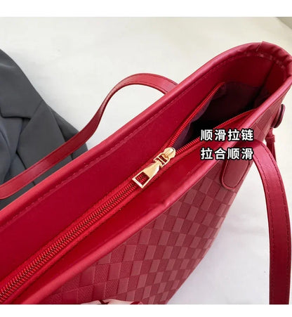 PU 2024 New Women's Bag Fashion Trend Shoulder Bag Leisure Commuter Handbag Minimalist Versatile Design Red Large Capacity